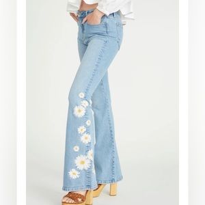 Driftwood light wash Daisy Daydream Farrah Flare Jeans